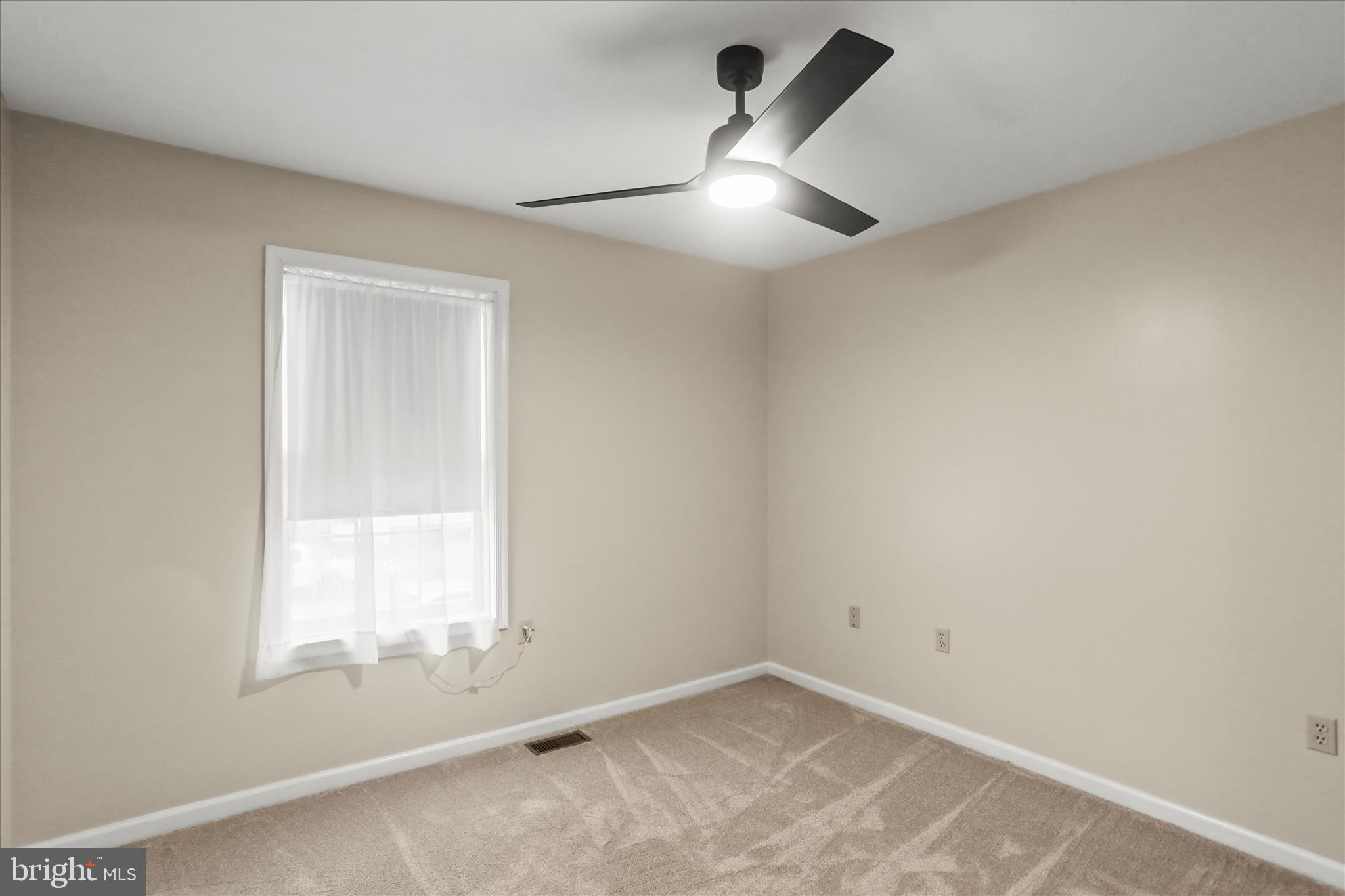 8 Magnolia Lane Hanover, PA 17331 - Photo 25 of 38 an empty room with a window