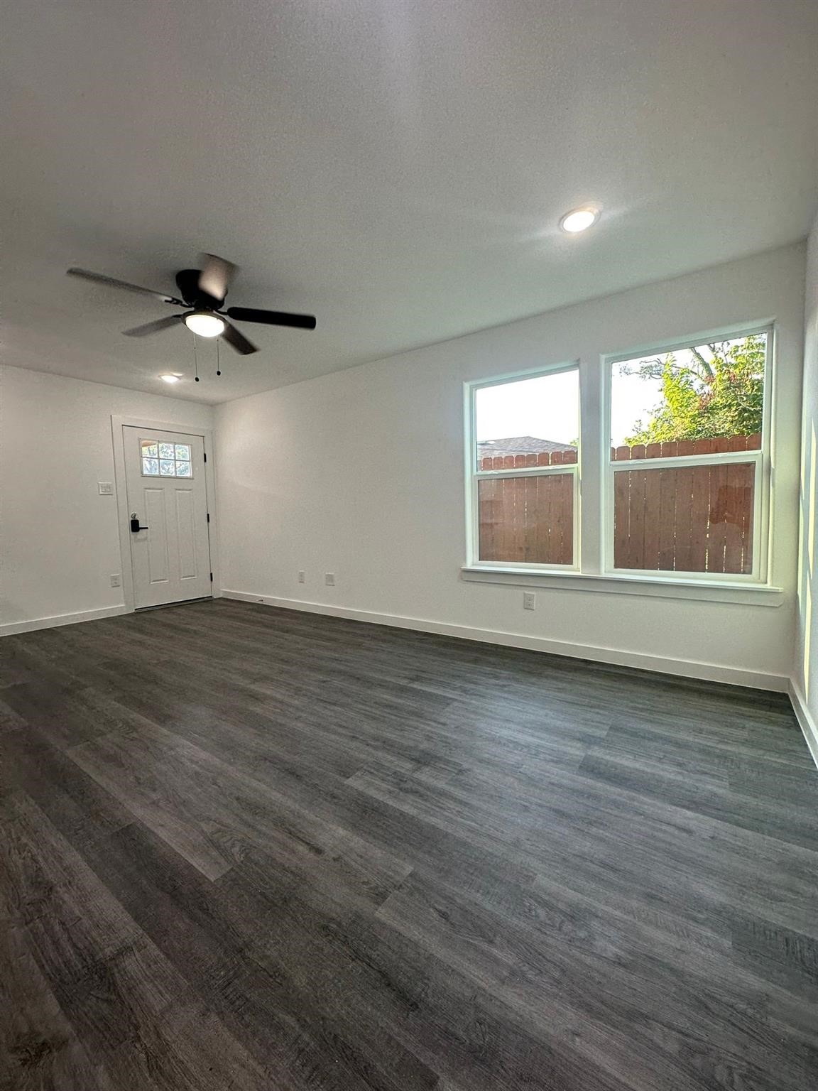 7611 Shotwell Street, Unit B Houston, TX 77016 - Photo 3 of 17