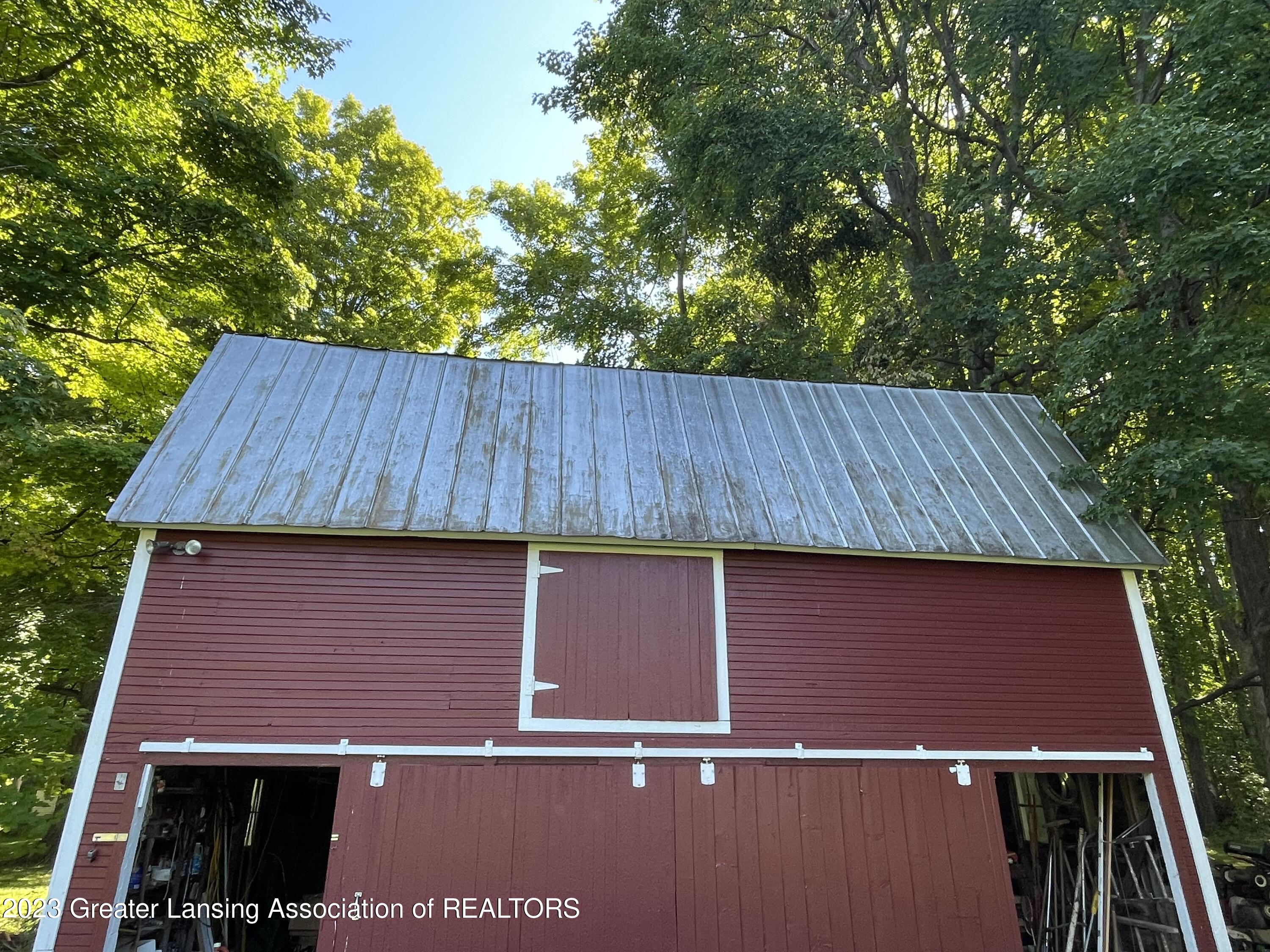 4945 Wilcox Road Holt, MI 48842 - Photo 13 of 44 Barn