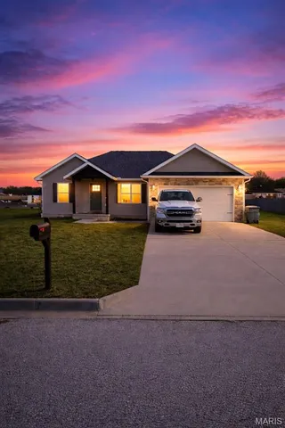 $248,500 | 270 Velma Drive, Seymour, MO 65746