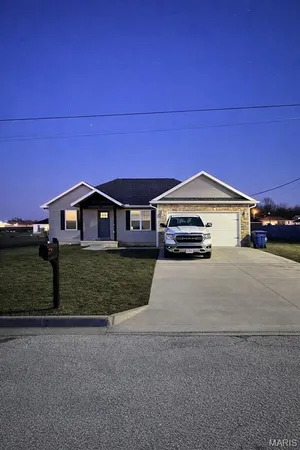 $238,500 | 270 Velma Drive, Seymour, MO 65746