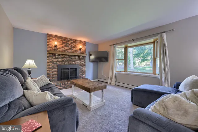 $430,000 | 1027 Ridgeview Drive, Orwigsburg, PA 17961