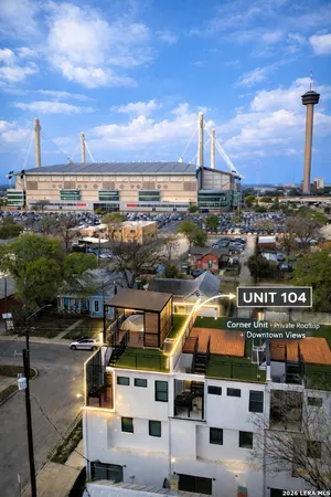 a picture of city view