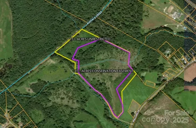 an aerial view of a tennis court