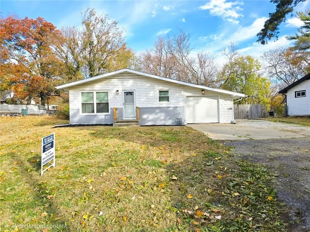 $260,000 | 5814 Parkview Avenue, Kansas City, KS 66104