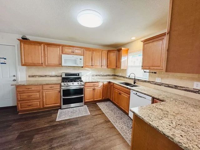 $260,000 | 5814 Parkview Avenue, Kansas City, KS 66104