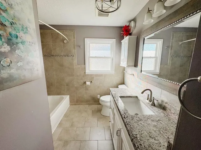 $260,000 | 5814 Parkview Avenue, Kansas City, KS 66104