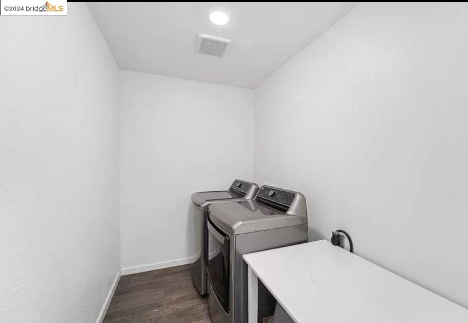 1749 Botticelli Way Lodi, CA 95242 - Photo 22 of 24 a utility room with dryer and washer