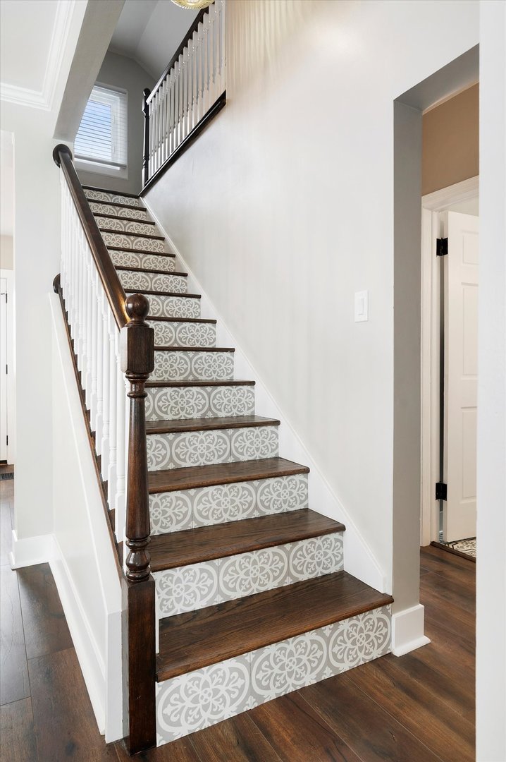 272 North Willow Road Elmhurst, IL 60126 - Photo 19 of 38 a view of entryway