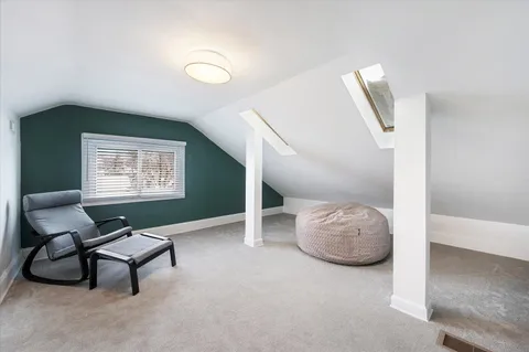 $629,900 | 272 North Willow Road, Elmhurst, IL 60126