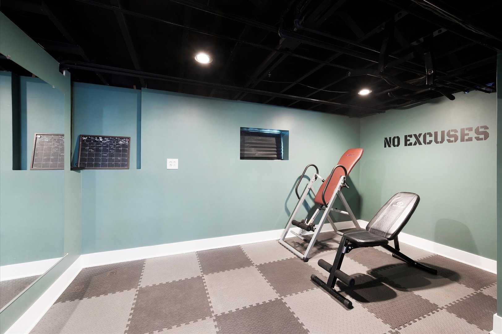 272 North Willow Road Elmhurst, IL 60126 - Photo 29 of 38 a view of a room with gym equipment