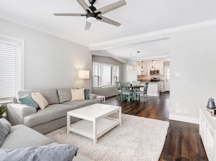 $629,900 | 272 North Willow Road, Elmhurst, IL 60126