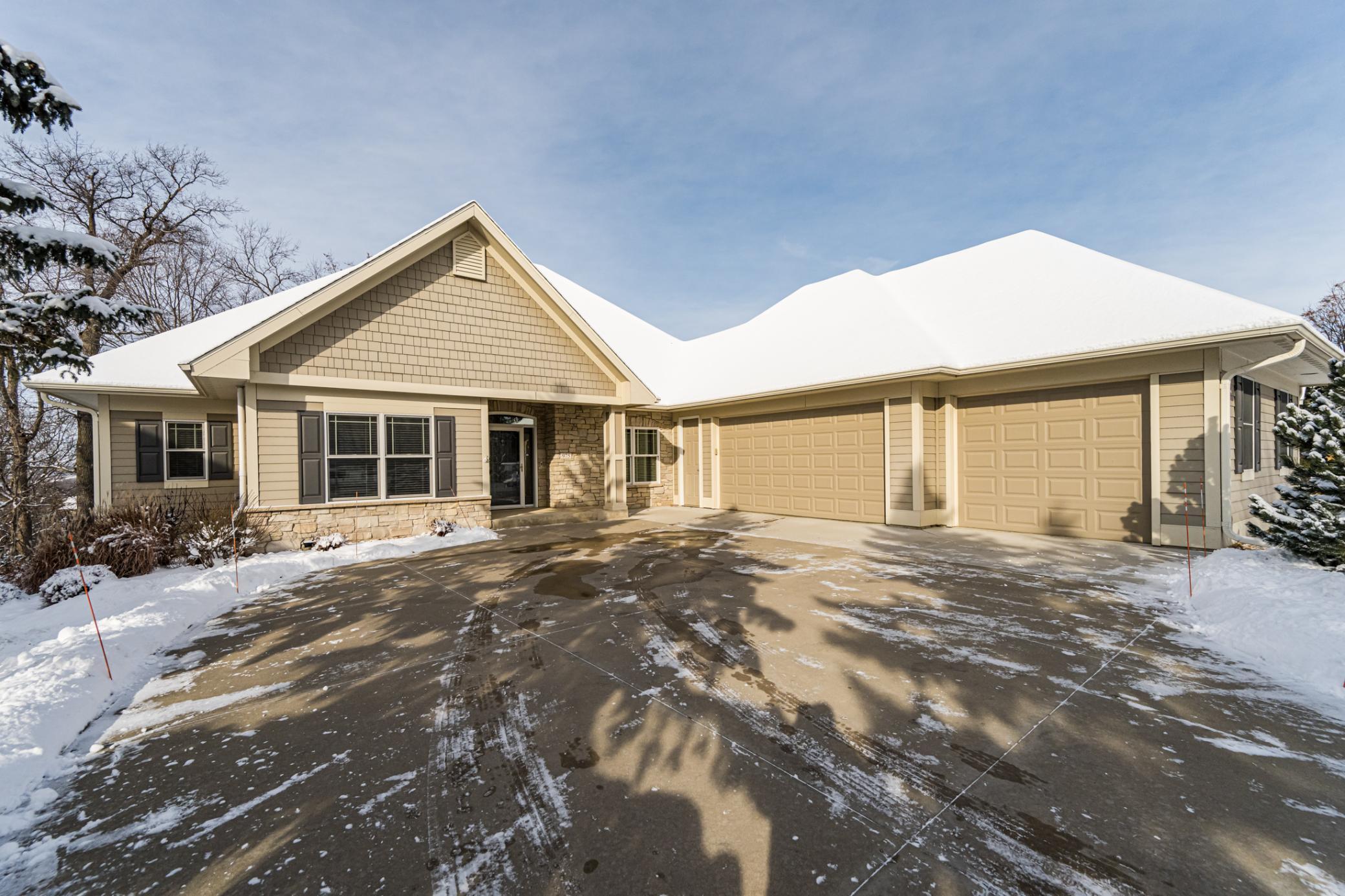 975 Fox Knoll Drive Southwest Rochester, MN 55902 - Photo 1 of 1