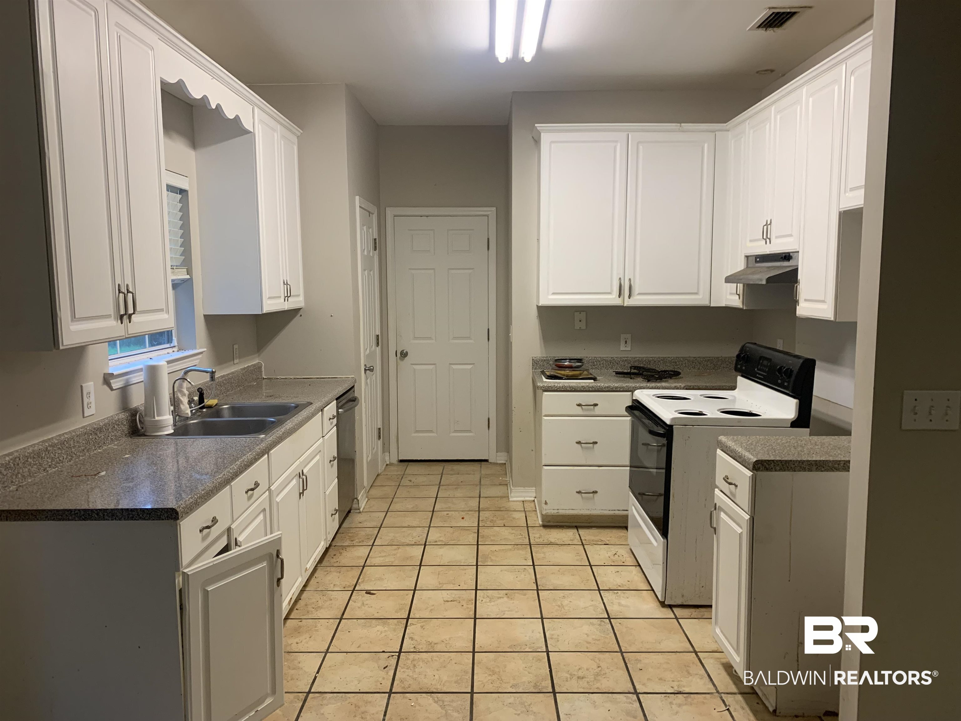 2360 Capital Drive Mobile, AL 36695 - Photo 8 of 14