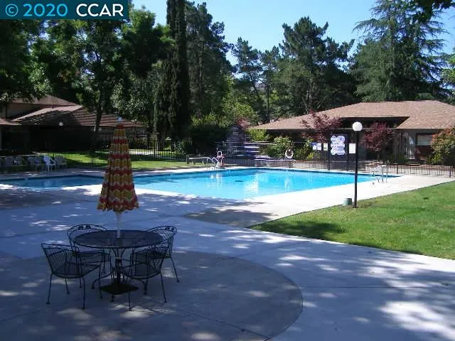 $1,950 | 5454 Roundtree Place, Unit D, Concord, CA 94521