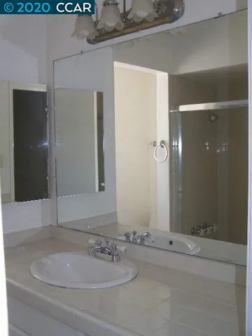 $1,950 | 5454 Roundtree Place, Unit D, Concord, CA 94521