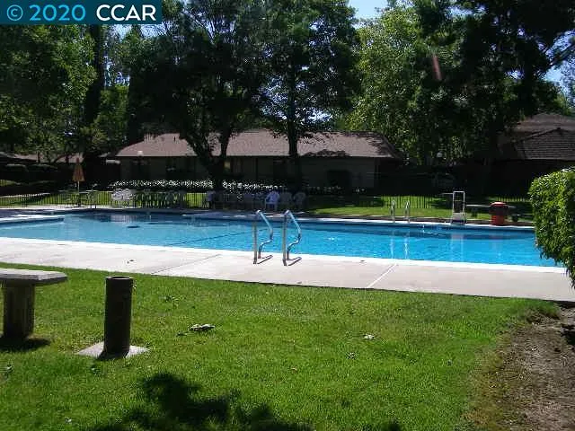 $1,950 | 5454 Roundtree Place, Unit D, Concord, CA 94521