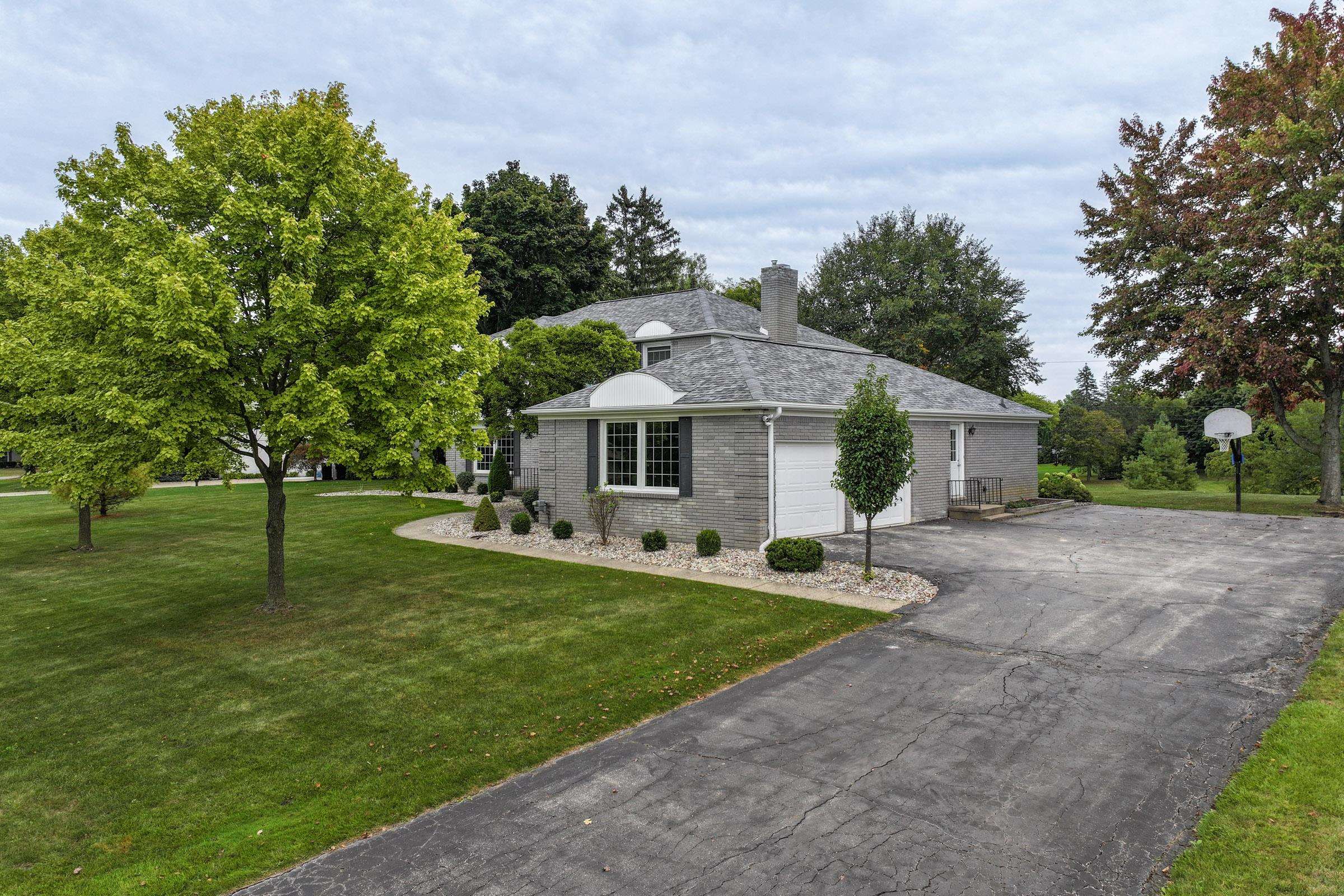 5284 Territorial Road Grand Blanc, MI 48439 - Photo 8 of 48 50156564-ea2c4f1e-aad3-4dfc-ba16-76370ea9868d.JPG