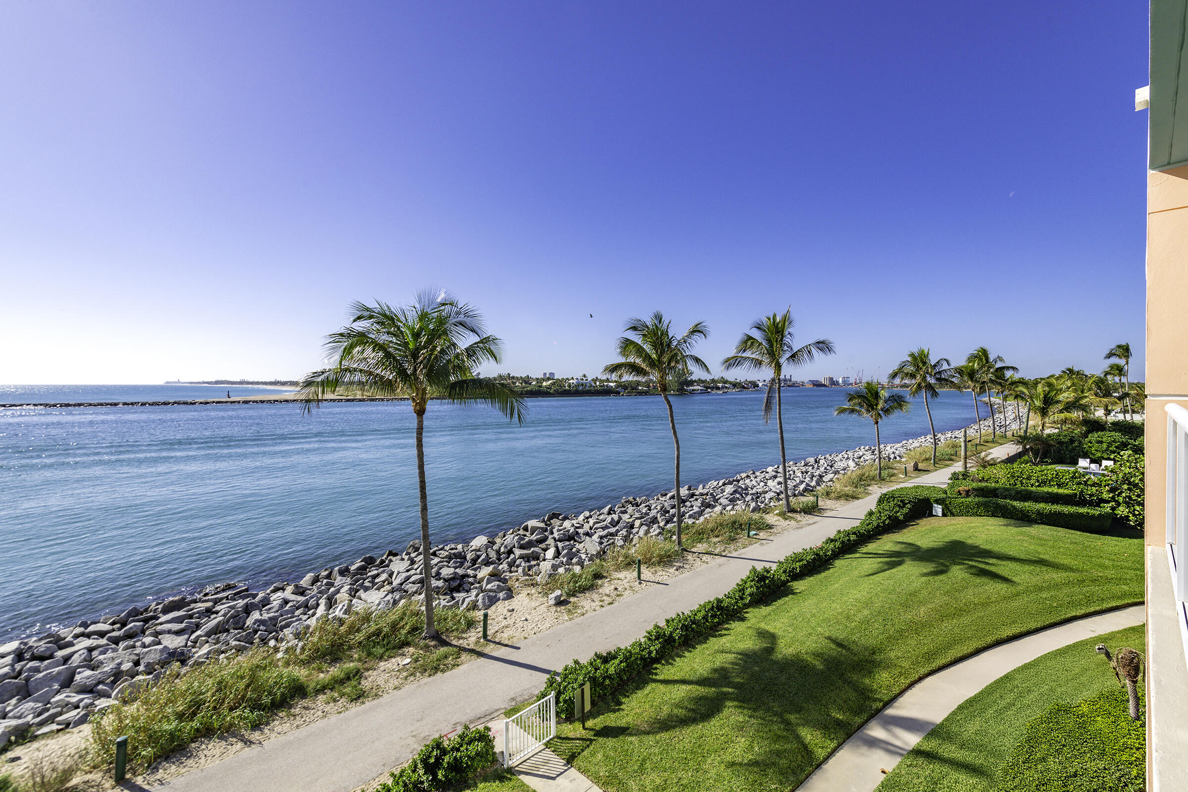 140 Inlet Way, Unit 312 Palm Beach Shores, FL 33404 - Photo 45 of 59 a view of a yard