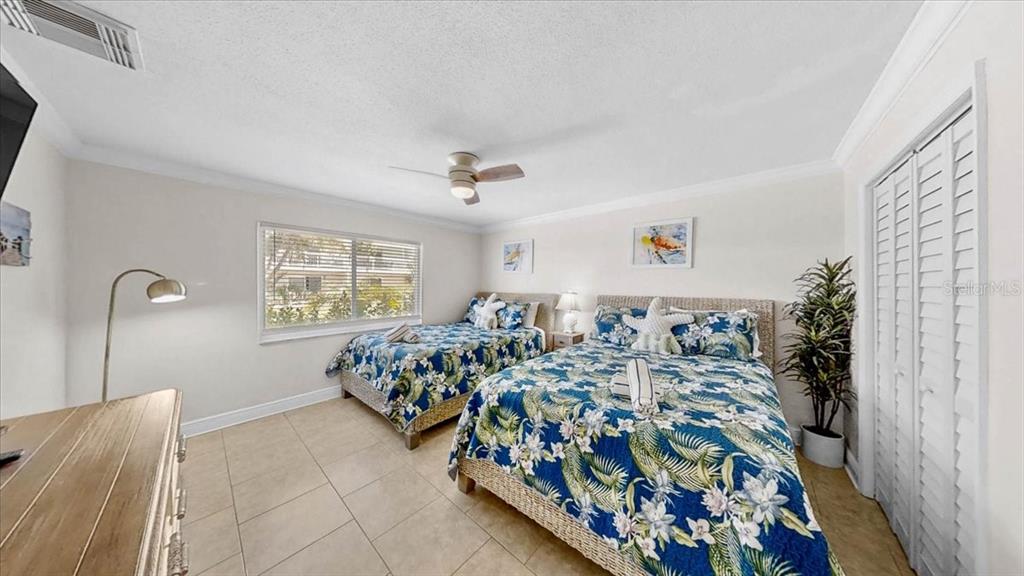 5830 Midnight Pass Road, Unit 3 Sarasota, FL 34242 - Photo 16 of 46