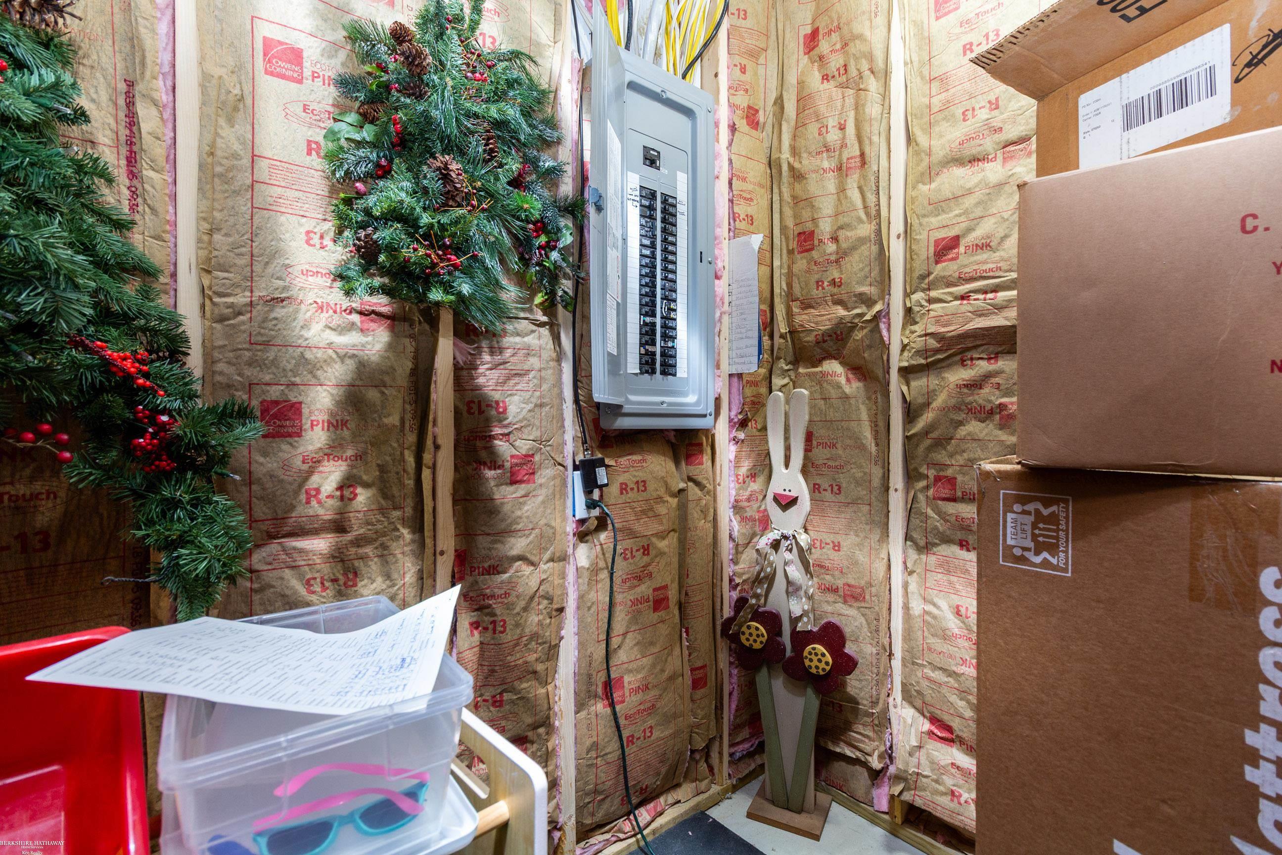 5075 Howe Road Grand Blanc, MI 48439 - Photo 44 of 65 50168656-c26f6743-f3f0-4920-9767-fc626fe50b8e.JPG