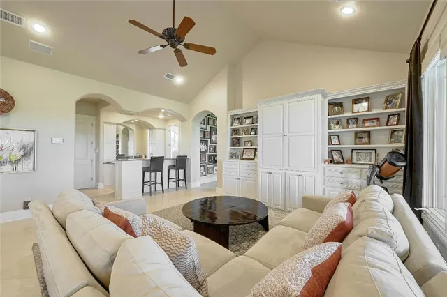 $3,250,000 | 2004 Canonero Drive, Austin, TX 78746