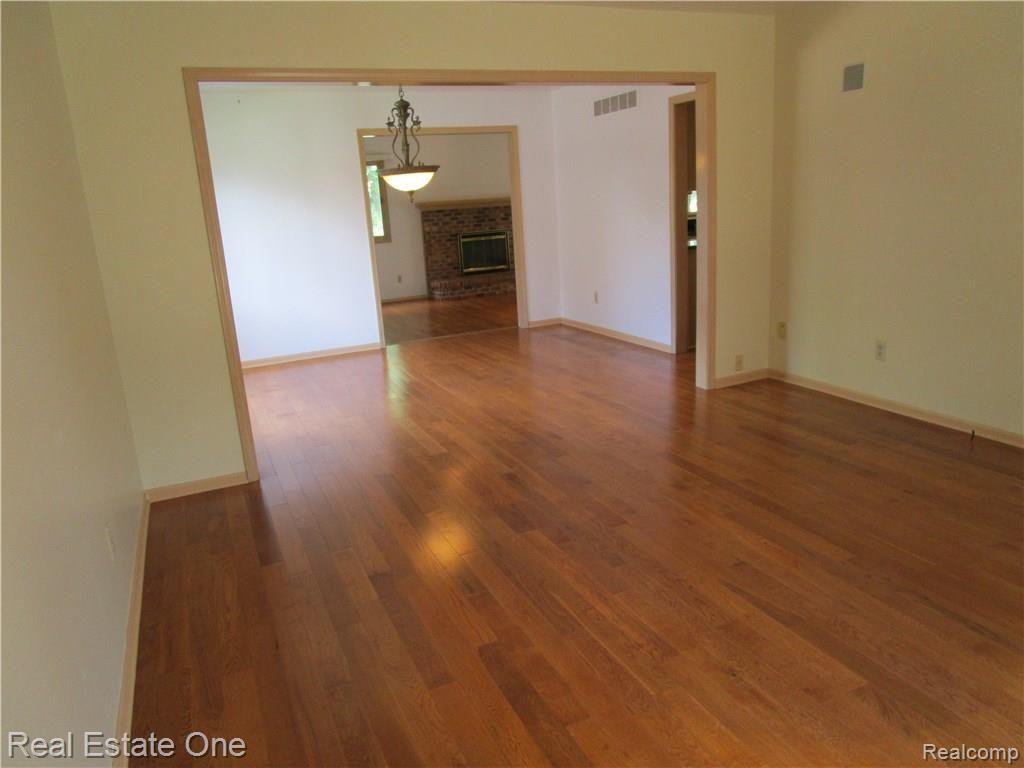 2124 Reagan Drive Rochester Hills, MI 48309 - Photo 14 of 23