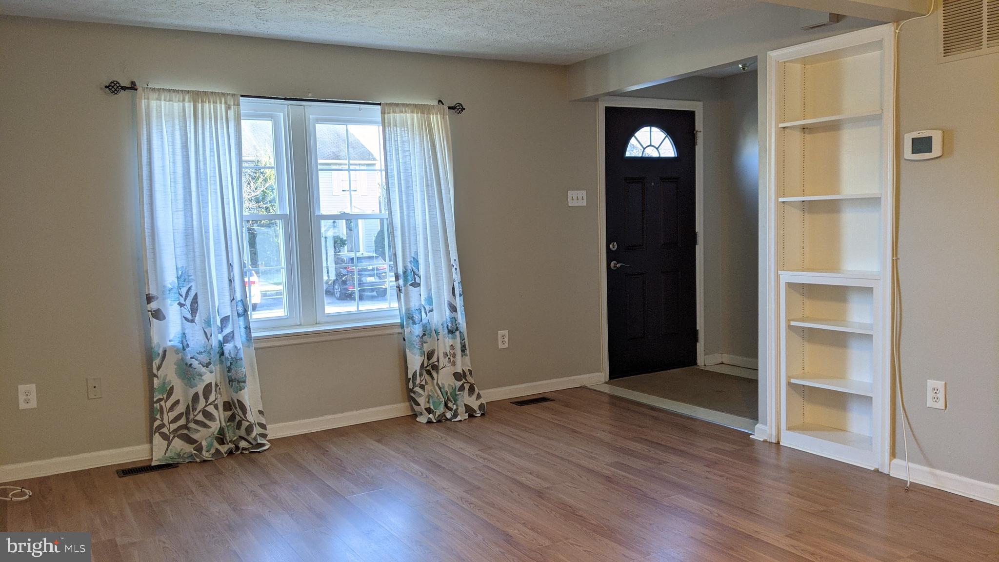10 Ramsgate Court Baltimore, MD 21227 - Photo 2 of 45