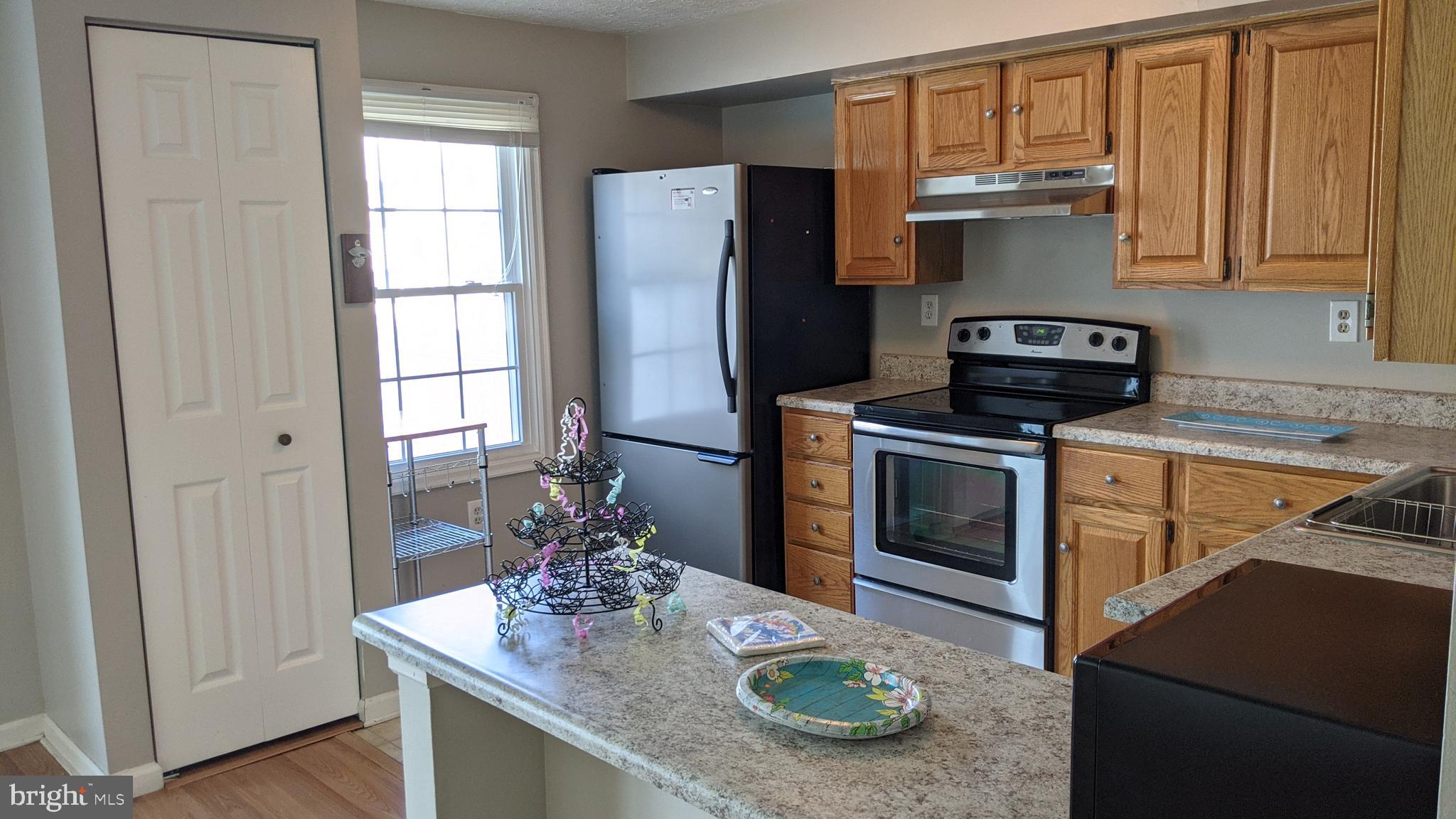 10 Ramsgate Court Baltimore, MD 21227 - Photo 3 of 45