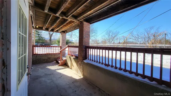 $1,950 | 139 Rombout Avenue, Unit 1, Beacon, NY 12508