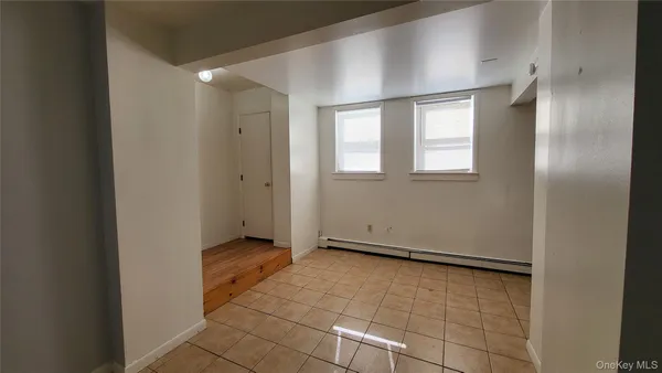 $1,950 | 139 Rombout Avenue, Unit 1, Beacon, NY 12508