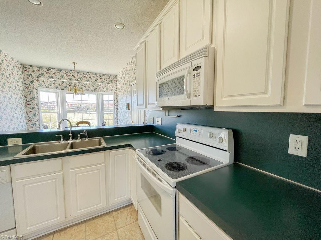 185 Beech Ridge Road Thomasville, NC 27360 - Photo 3 of 28 Gallery Image 3