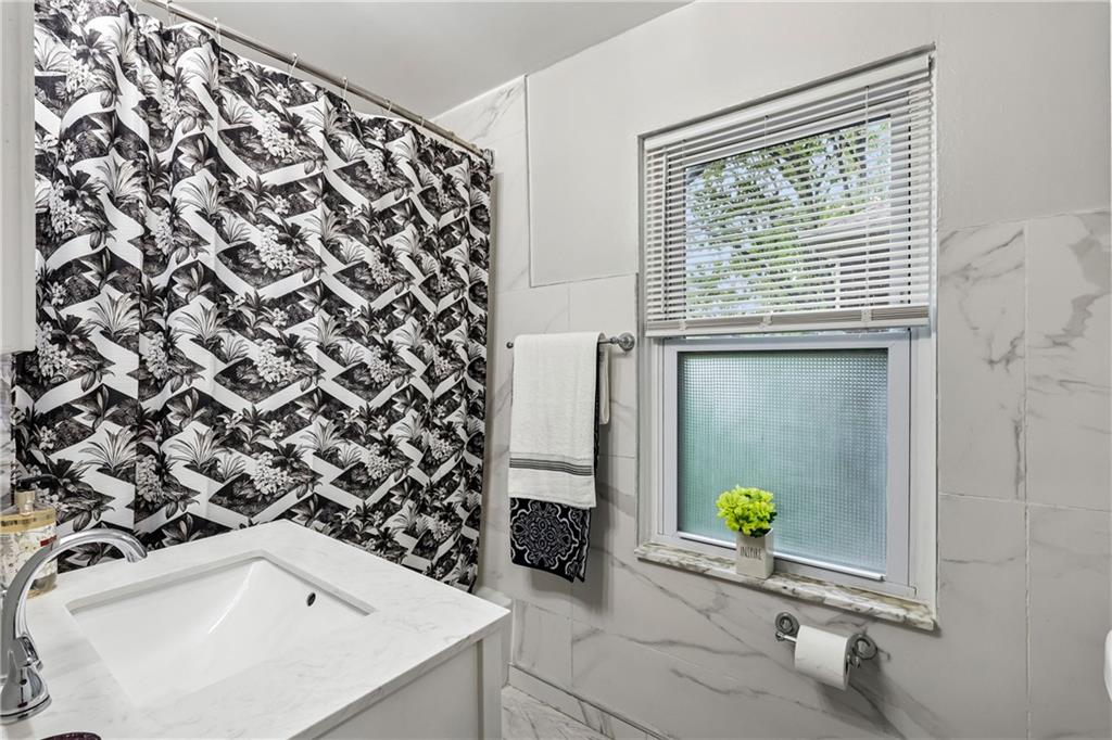 15 Wilkins Road Pittsburgh, PA 15221 - Photo 17 of 50 Gallery Image 17