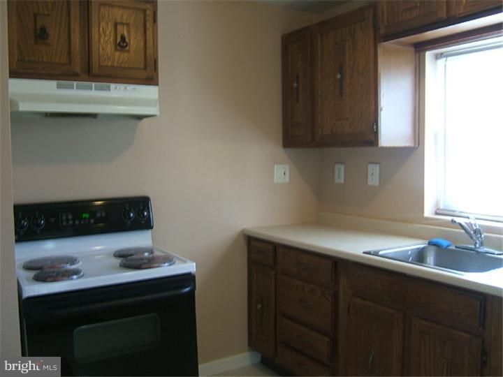 602-04 Hartford Road Mount Laurel, NJ 08054 - Photo 11 of 15 Unit #1