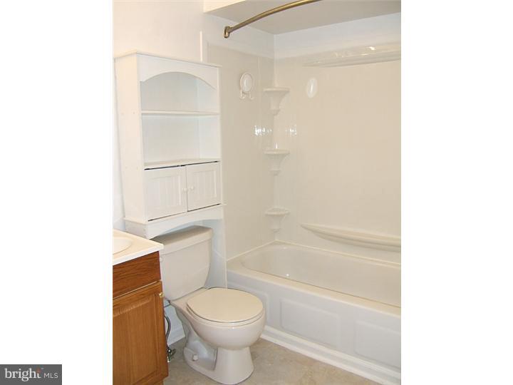 602-04 Hartford Road Mount Laurel, NJ 08054 - Photo 7 of 15 Unit #1
