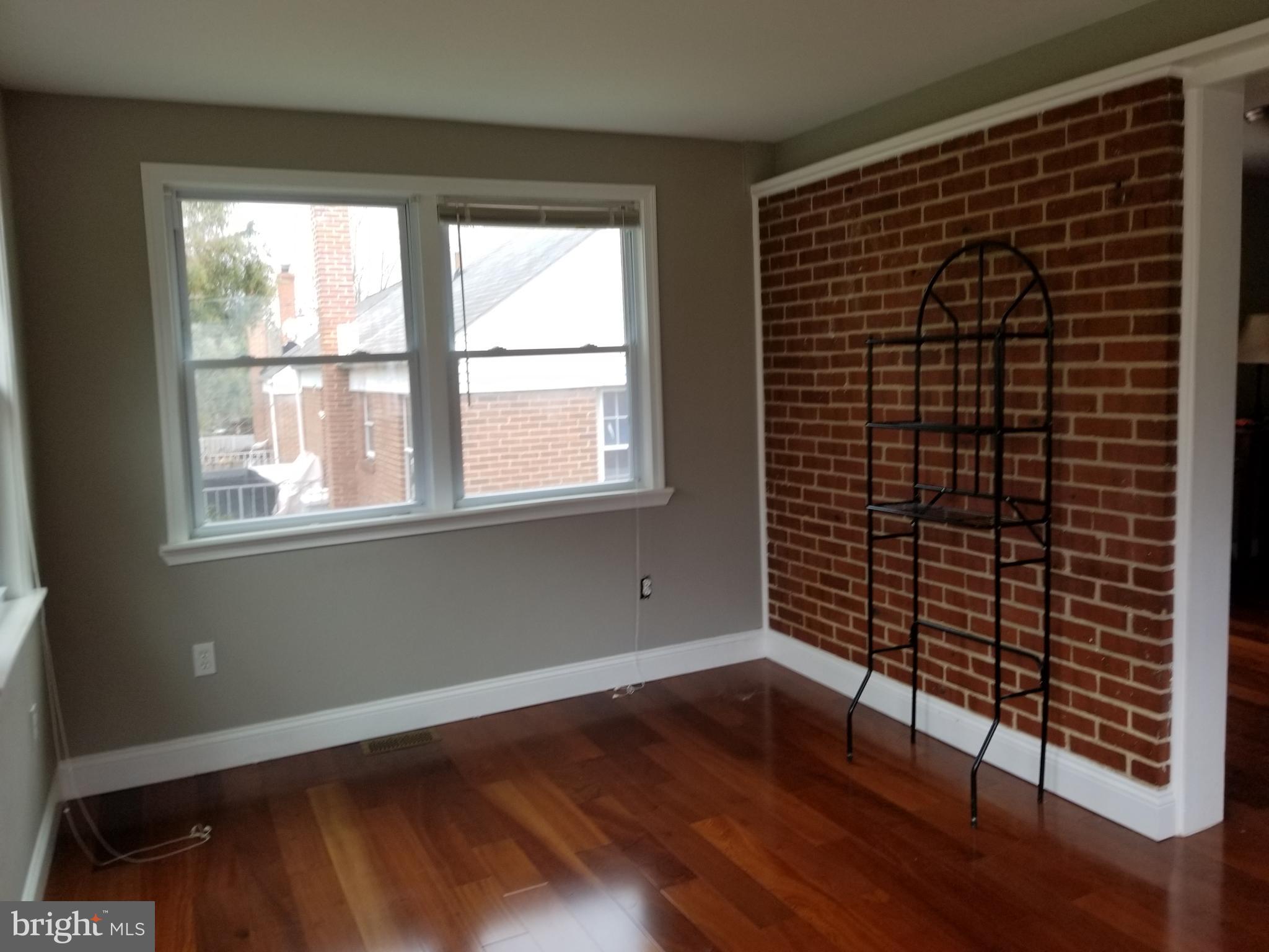 916 Olmstead Road Baltimore, MD 21208 - Photo 2 of 4