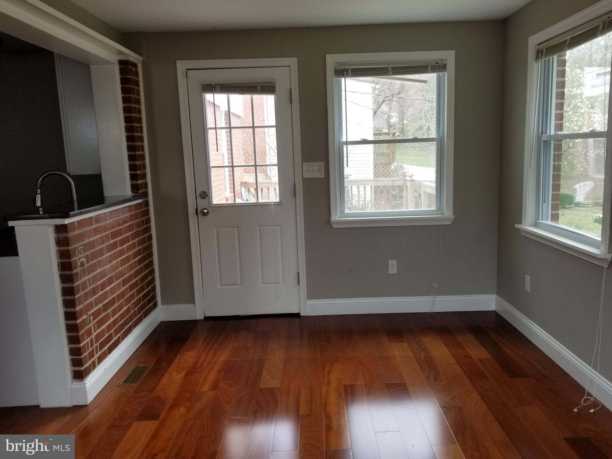 916 Olmstead Road Baltimore, MD 21208 - Photo 3 of 4