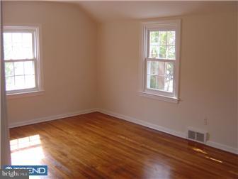 500 Holmes Road Morton, PA 19070 - Photo 8 of 10 Bedroom - Main