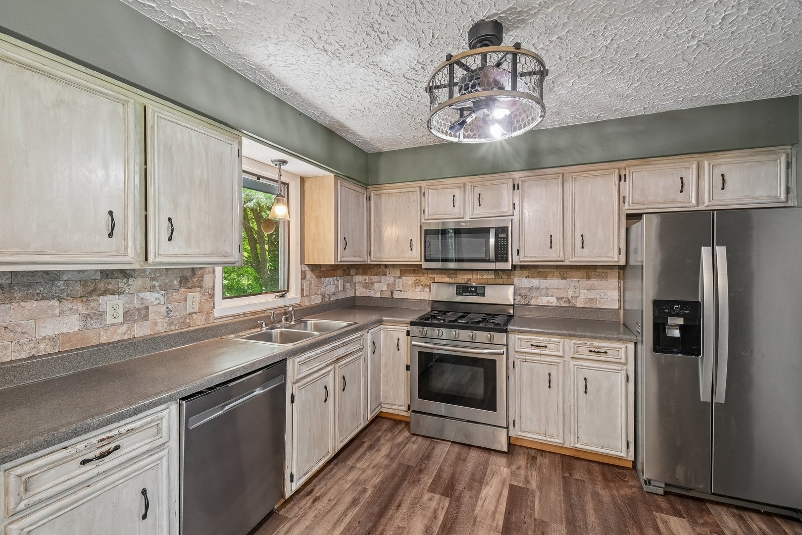 119 London Road Southeast Poplar Grove, IL 61065 - Photo 7 of 30