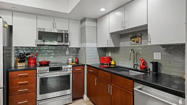 $489,000 | 500 N Street, Unit 503, Sacramento, CA 95814