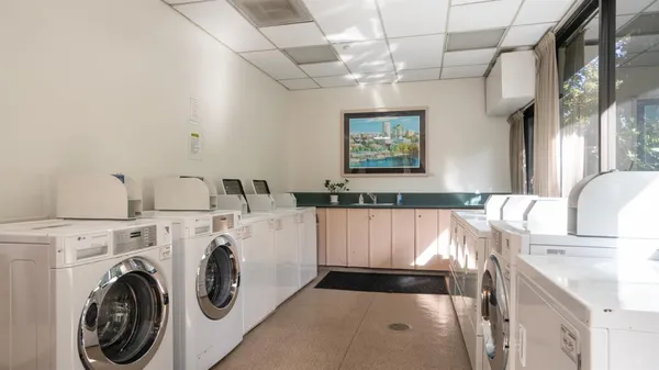 $489,000 | 500 N Street, Unit 503, Sacramento, CA 95814