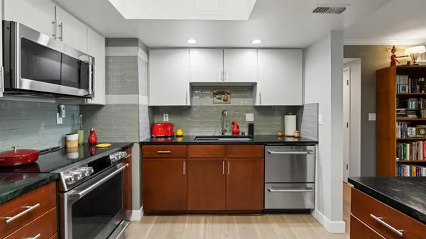 $489,000 | 500 N Street, Unit 503, Sacramento, CA 95814