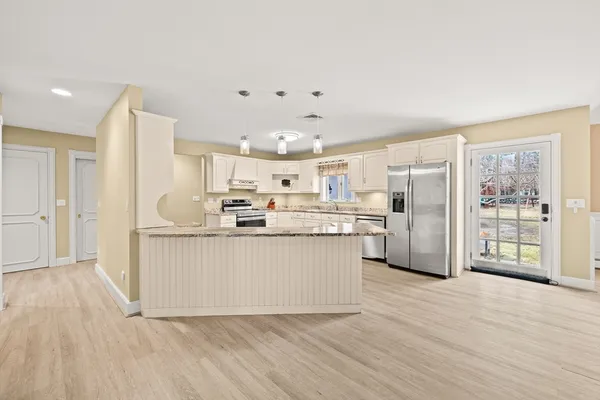 $889,900 | 71 Tania Drive, Taunton, MA 02718