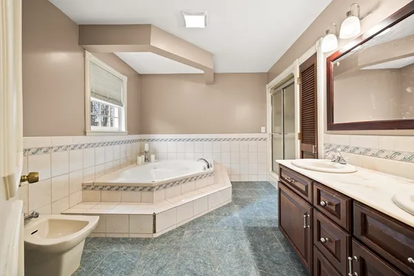$889,900 | 71 Tania Drive, Taunton, MA 02718