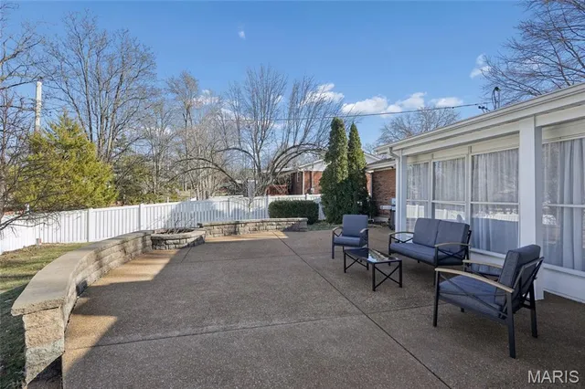 $410,000 | 1157 Lariat Trail, Ellisville, MO 63011