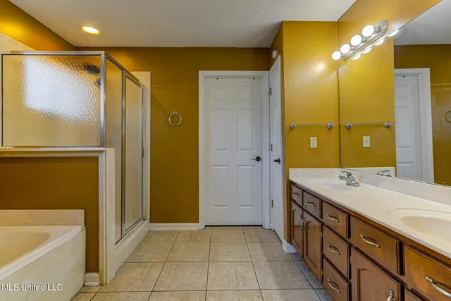 $319,900 | 7308 Wendy Way, Walls, MS 38680