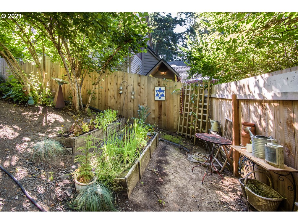 2845 Spring Boulevard Eugene, OR 97403 - Photo 28 of 31