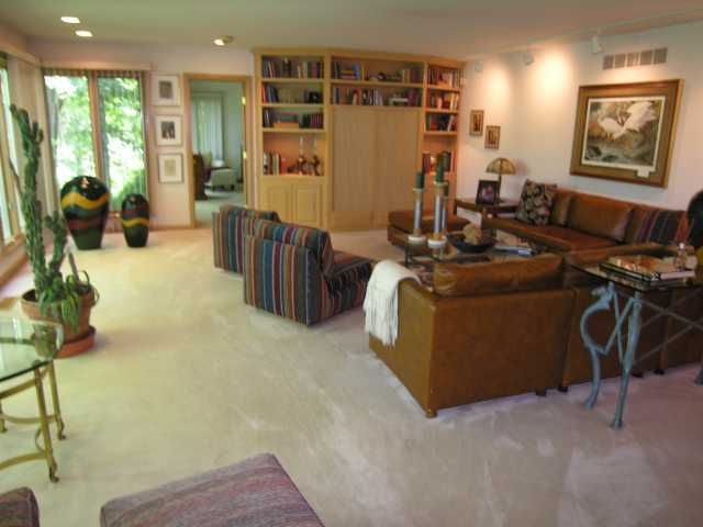 5635 Riverside Drive Dublin, OH 43017 - Photo 10 of 14 Gallery Image 10