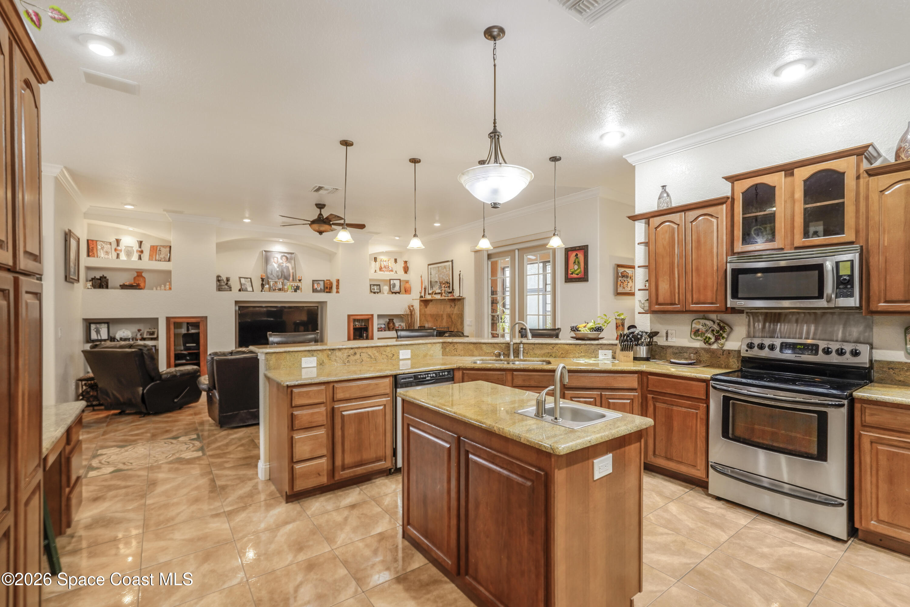 933 Hialeah Street Rockledge, FL 32955 - Photo 11 of 30 Kitchen