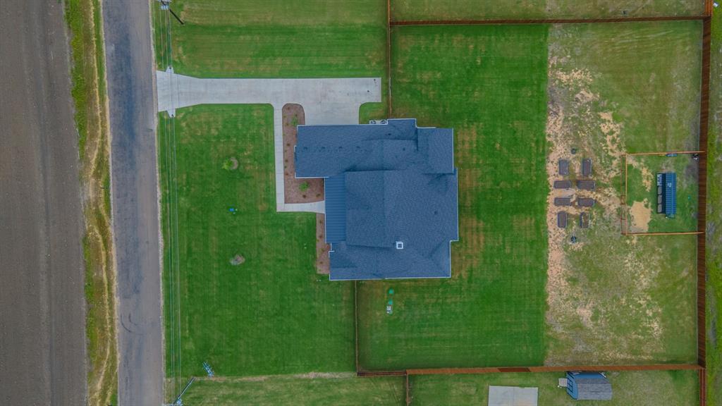 16833 Chapel Road Lorena, TX 76655 - Photo 39 of 40 swimming pool view with garden